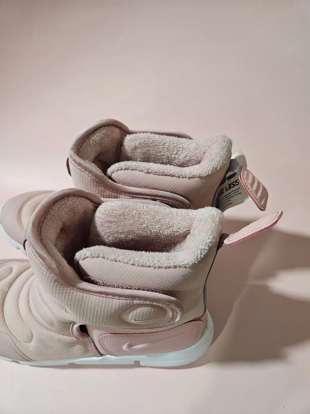 Nike Kids Pink Tan Padded Winter Boots. A Few Marks From Being Stored.  Bin 10.